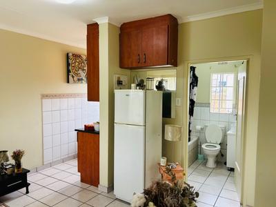 Apartment / Flat For Sale in Sharonlea, Randburg