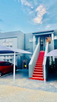 Apartment / Flat For Rent in Mulbarton, Johannesburg