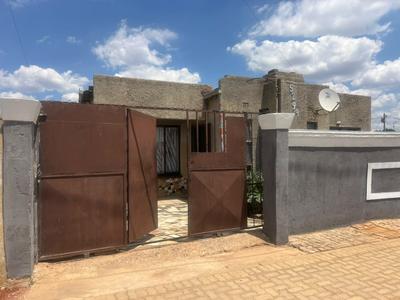 House For Sale in Snake Park, Soweto